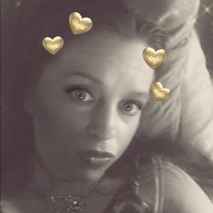 Meet your Posher, Candice